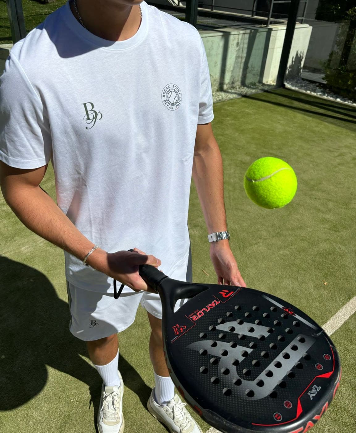Camiseta Break Point con pala y bola